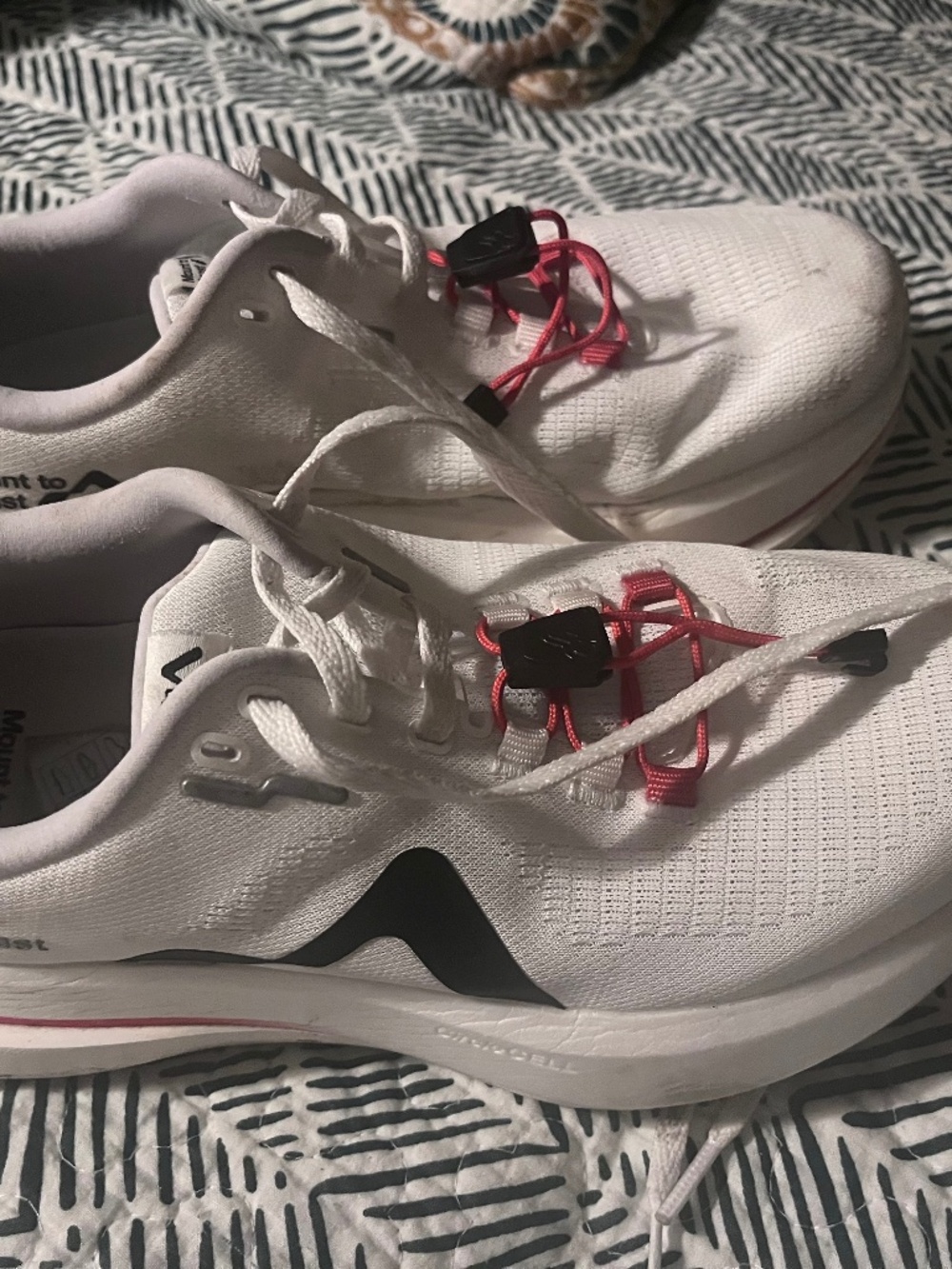 Mount to Coast running sneakers C1